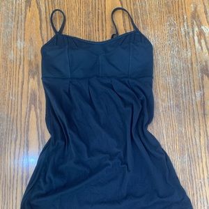 size four perfect condition lulu tank!